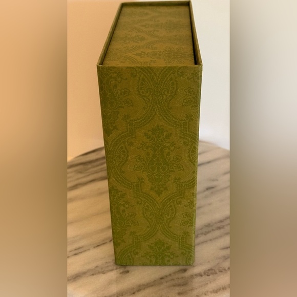 Gucci Olive Green Paisley With A Ribbon & 2 Small Gift Boxes Empty - Picture 11 of 16